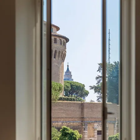 Gasthof Vatican Pertusa Luxury By Quinto Piano *