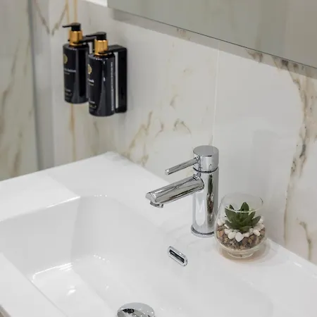 Vatican Pertusa Luxury By Quinto Piano