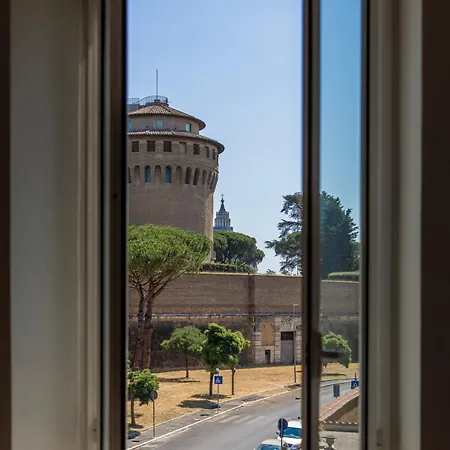 Gasthof Vatican Pertusa Luxury By Quinto Piano *