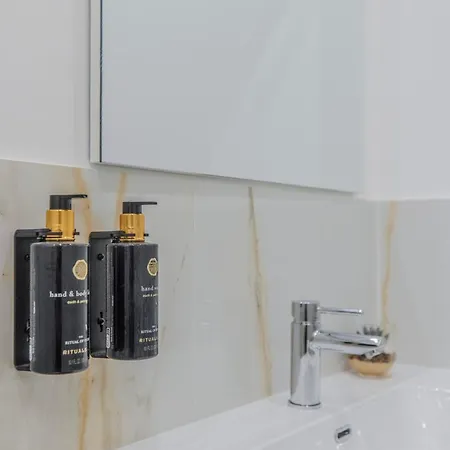 Konukevi Vatican Pertusa Luxury By Quinto Piano