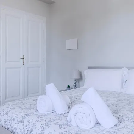 Vatican Pertusa Luxury By Quinto Piano Konukevi