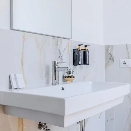 Konukevi Vatican Pertusa Luxury By Quinto Piano 4*